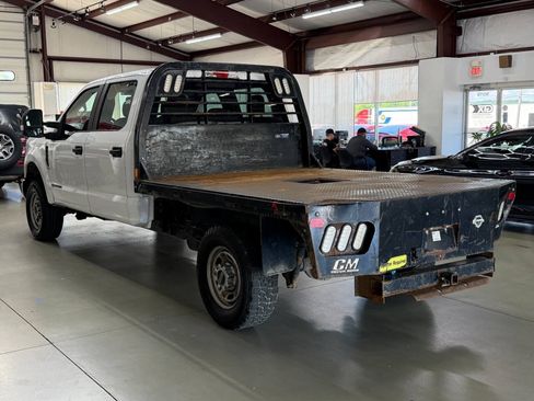 Used 2019 Ford F250 XL w/ Power Equipment Group AWD/4WD image 4