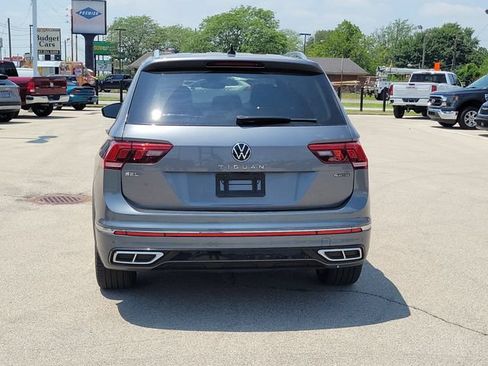 Used 2022 Volkswagen Tiguan SEL R-Line AWD/4WD image 5