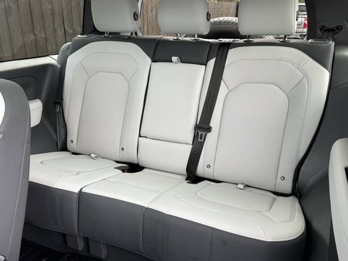 Certified 2025 Land Rover Defender 90 S image 37