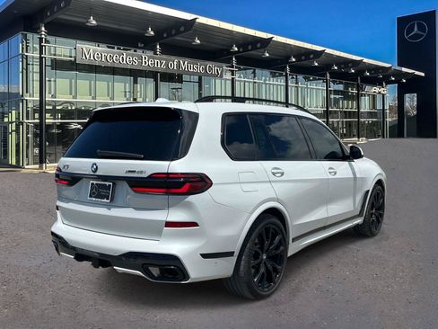 Used 2024 BMW X7 xDrive40i w/ Executive Package AWD/4WD image 3