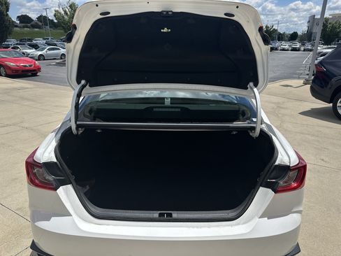 Used 2026 Toyota Camry SE FWD image 22