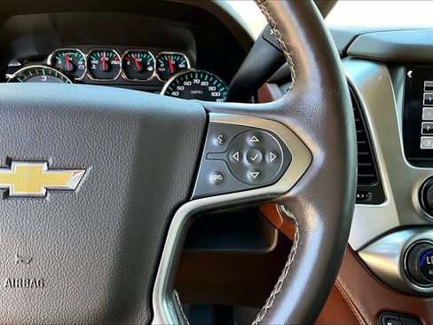 Used 2016 Chevrolet Suburban LTZ RWD image 27