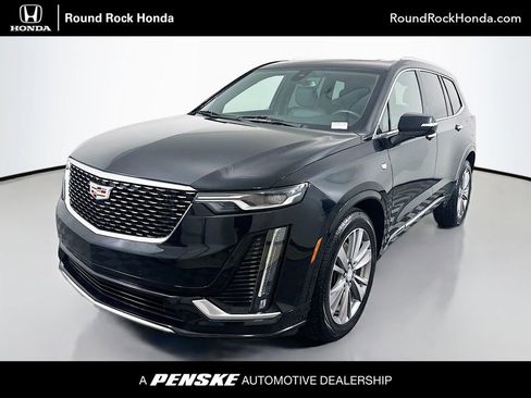Used 2022 Cadillac XT6 Premium Luxury image 1