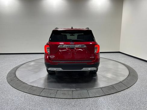 Certified 2024 Ford Explorer XLT w/ Equipment Group 202A AWD/4WD image 8