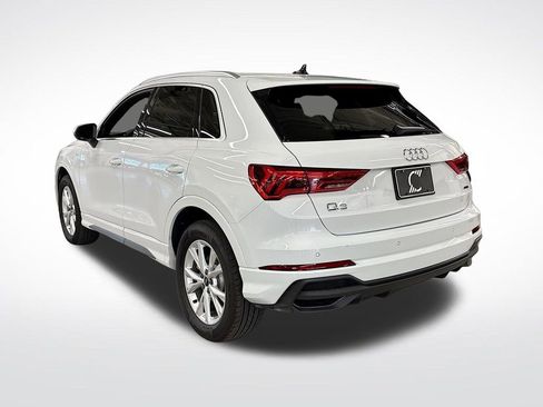 Used 2025 Audi Q3 2.0T Premium w/ Convenience Package AWD/4WD image 3