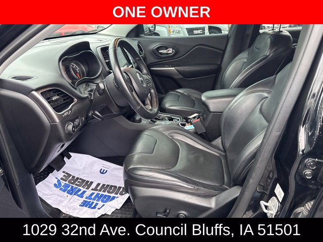 Used 2019 Jeep Cherokee Limited w/ Luxury Group AWD/4WD image 12