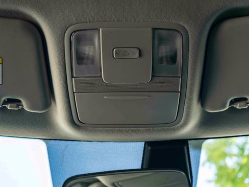 Used 2025 Kia Soul LX FWD image 32