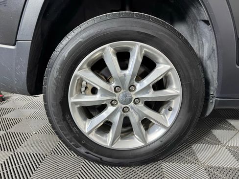 Used 2016 Jeep Cherokee Limited image 43