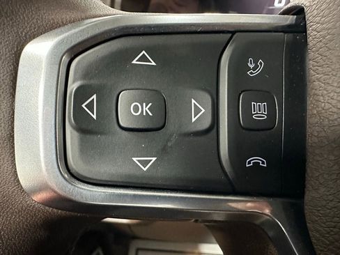 Used 2025 RAM 2500 Laramie AWD/4WD image 19