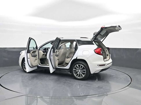 Used 2024 GMC Terrain Denali w/ Denali Premium Package image 49