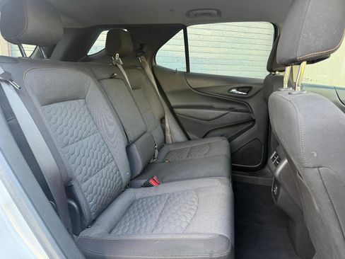 Used 2021 Chevrolet Equinox LT FWD image 22