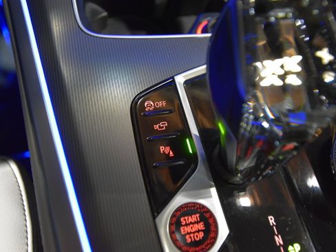 Used 2023 BMW X5 xDrive40i w/ M Sport Package image 46