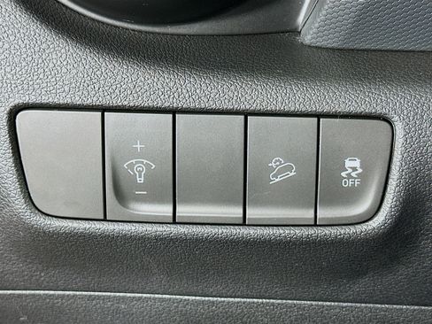 Used 2023 Hyundai Kona SEL image 17