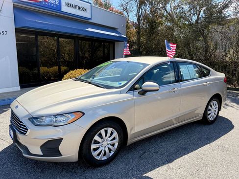 Used 2019 Ford Fusion S image 30