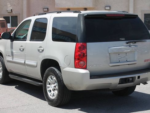 Used 2007 GMC Yukon SLE RWD image 6