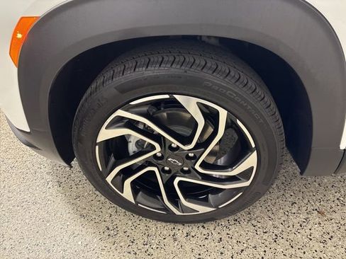 Used 2024 Chevrolet TrailBlazer RS image 5