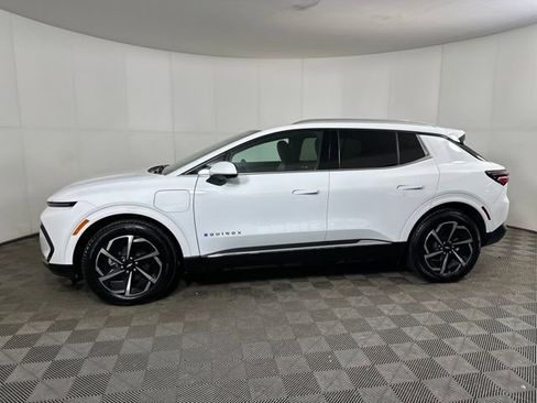 Used 2024 Chevrolet Equinox EV LT image 6