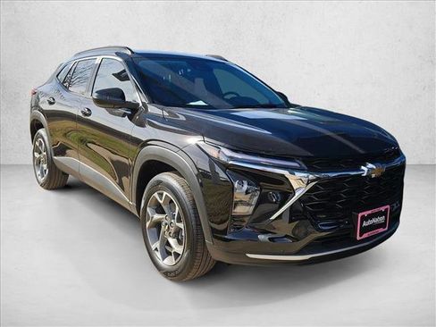 New 2026 Chevrolet Trax LT w/ Driver Confidence Package image 3