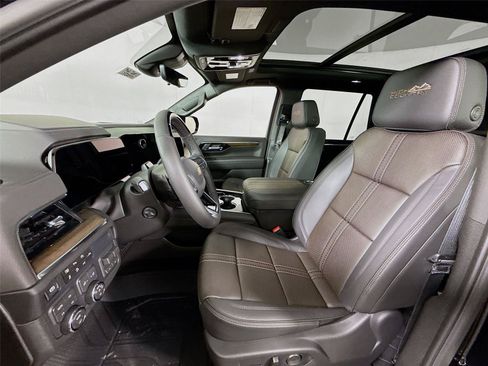 New 2026 Chevrolet Tahoe High Country AWD/4WD image 16