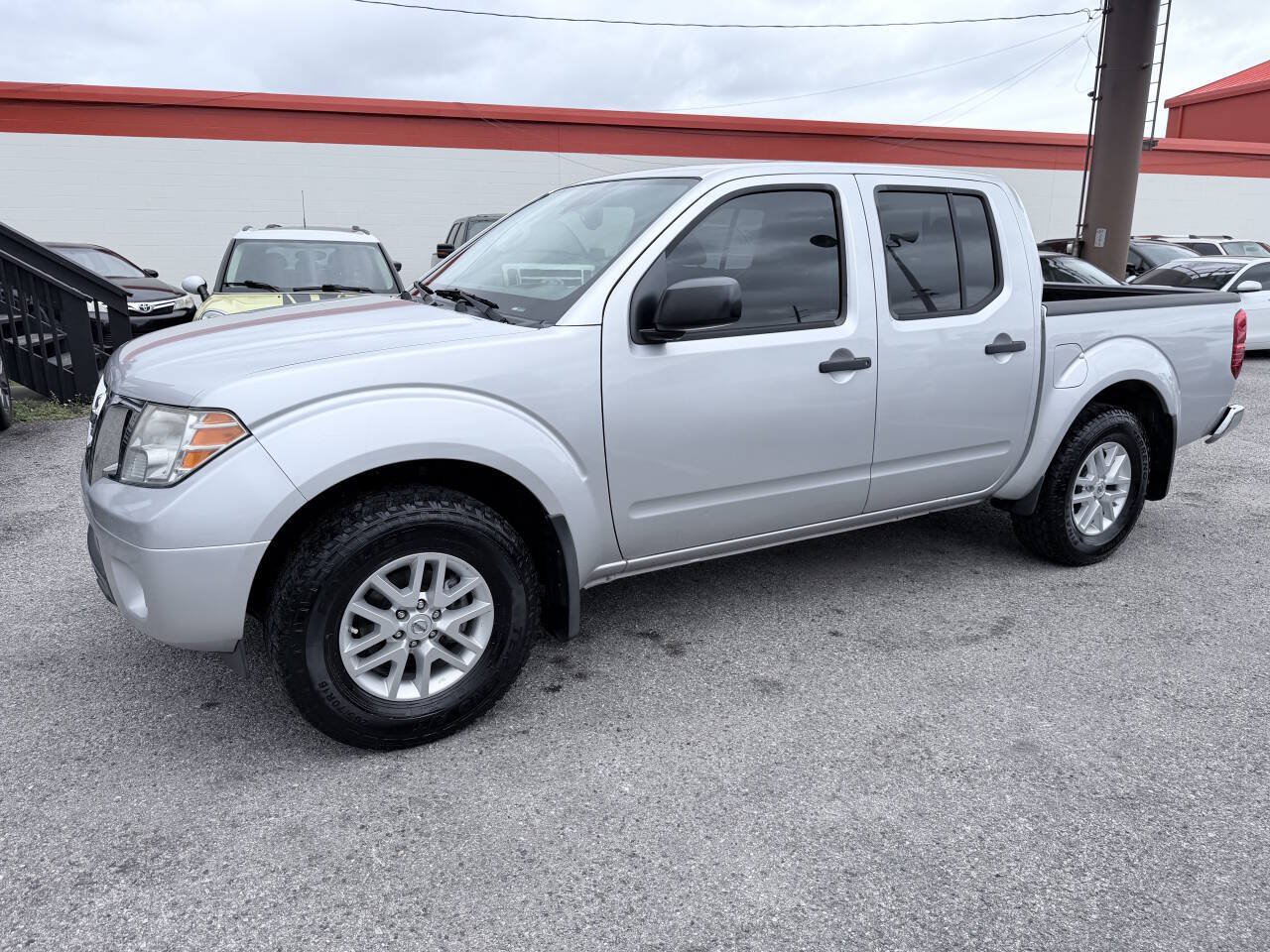Used 2019 Nissan Frontier SV w/ Value Truck Package RWD image 3