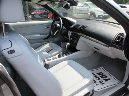 Used 2010 BMW 135i Convertible RWD image 13