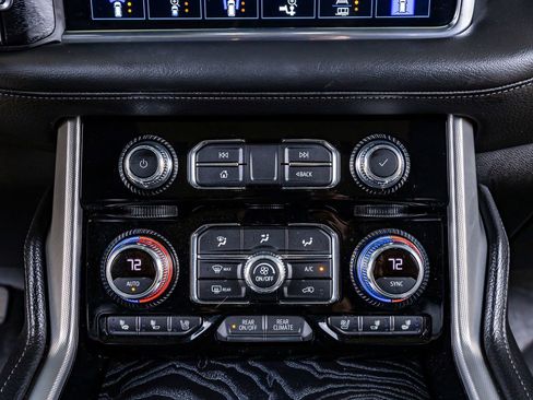 Used 2021 GMC Yukon Denali w/ LPO, Illumination Package AWD/4WD image 26