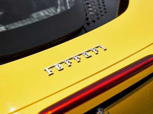 Used 2022 Ferrari SF90 Stradale image 10