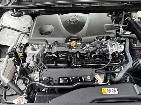 Used 2024 Toyota Camry SE FWD image 31