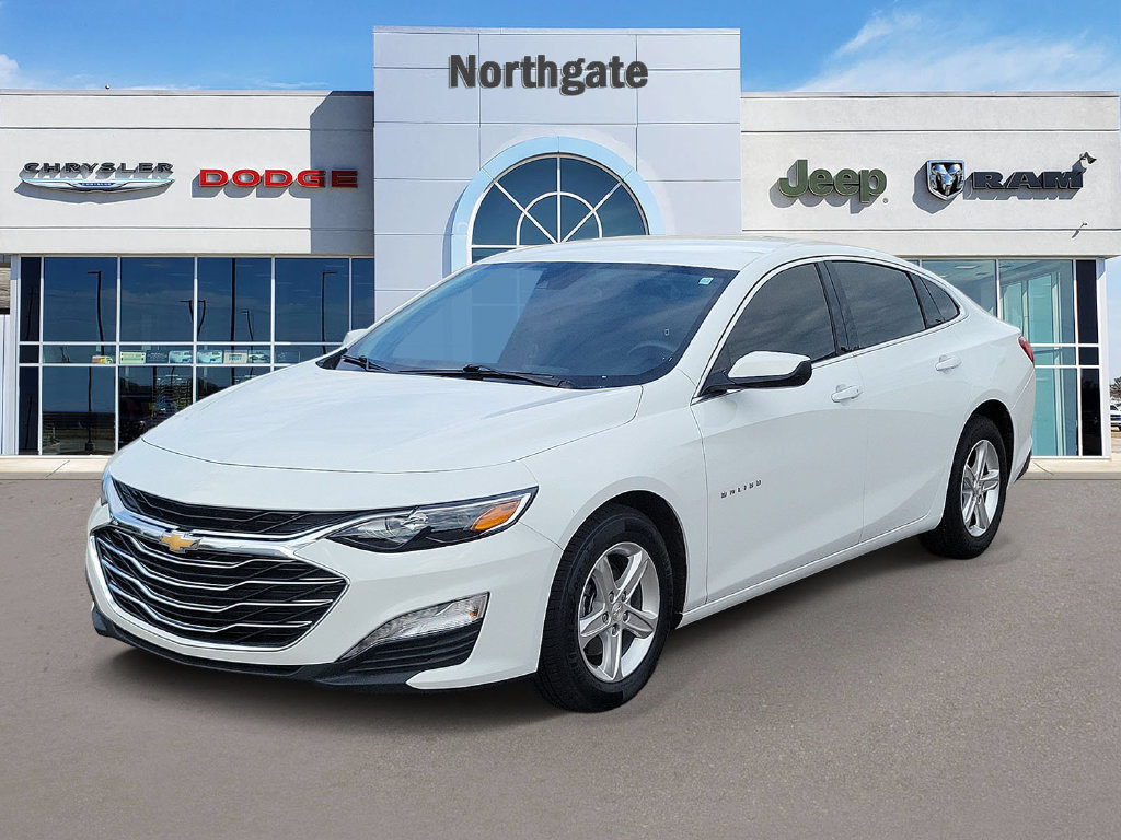 Used 2024 Chevrolet Malibu LT FWD image 2
