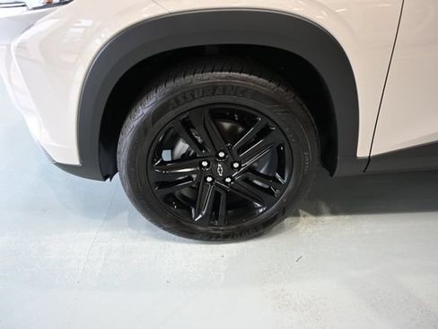 New 2026 Chevrolet Trax ACTIV w/ Sunroof Package FWD image 29