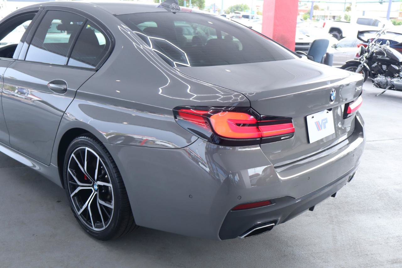 Used 2021 BMW 540i w/ M Sport Package RWD image 9