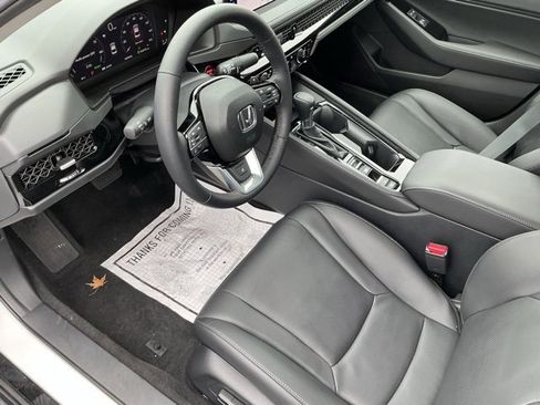 Used 2025 Honda Accord Touring image 15