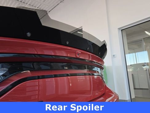 Used 2018 Dodge Charger R/T image 12