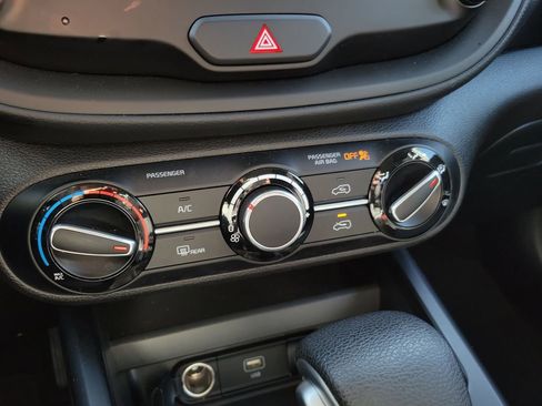 Used 2024 Kia Soul LX w/ Option Group 015 image 28