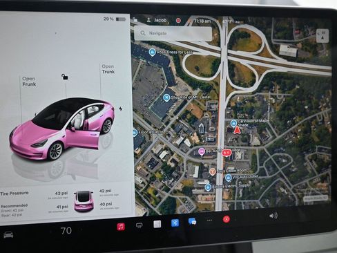 Used 2023 Tesla Model 3 Standard Range image 11