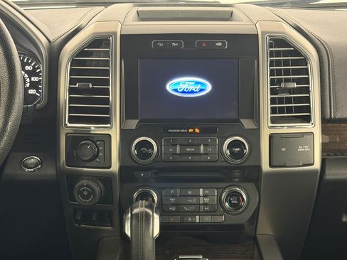 Used 2016 Ford F150 Platinum w/ Equipment Group 701A Luxury image 24