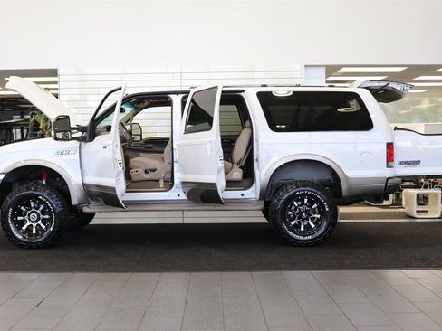 Used 2000 Ford Excursion Limited AWD/4WD image 10