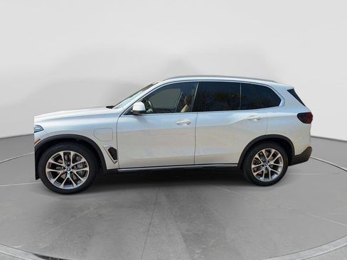 Certified 2025 BMW X5 xDrive50e AWD/4WD image 2