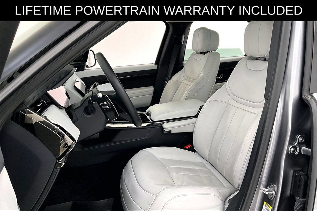 Used 2024 Land Rover Range Rover Sport SE AWD/4WD image 32