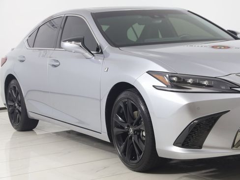 Used 2024 Lexus ES 300h F Sport image 44