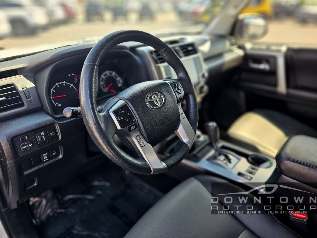 Used 2022 Toyota 4Runner SR5 Premium AWD/4WD image 12
