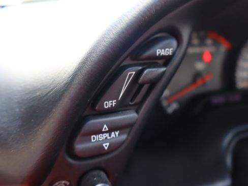 Used 2002 Chevrolet Corvette Convertible w/ Preferred Equipment Group2 image 17