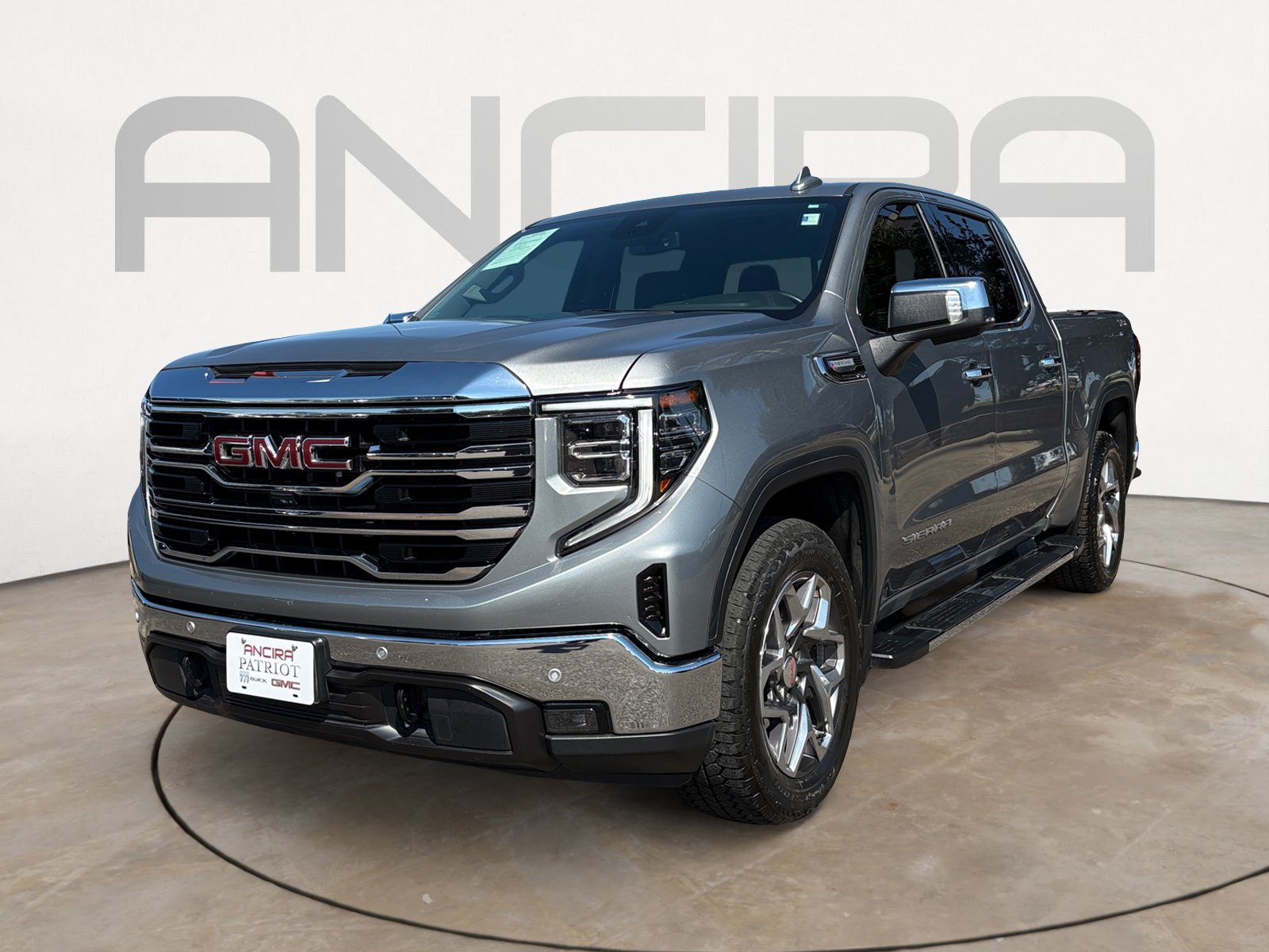Used 2024 GMC Sierra 1500 SLT AWD/4WD image 6