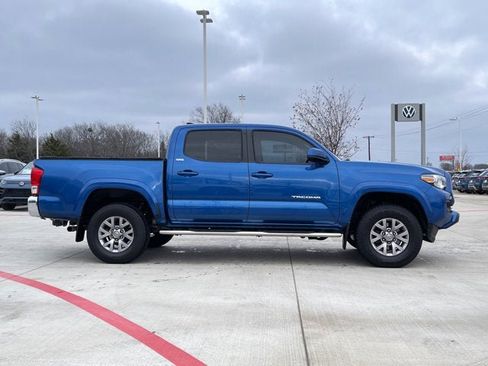 Used 2017 Toyota Tacoma SR5 image 7