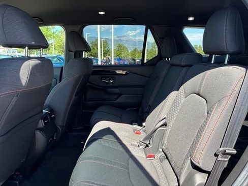 Certified 2025 Honda Pilot Sport image 11