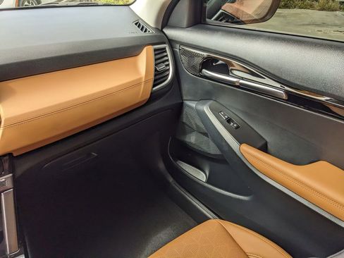 Certified 2026 Kia Seltos EX w/ EX Sunroof Package FWD image 17