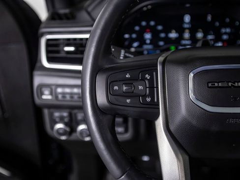 Used 2024 GMC Yukon XL Denali w/ Advanced Technology Package AWD/4WD image 41
