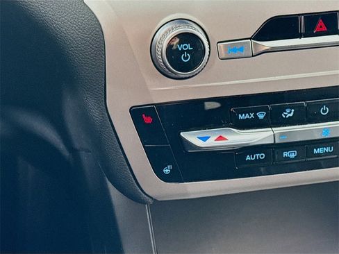 Used 2023 Ford Explorer XLT w/ Equipment Group 202A image 13