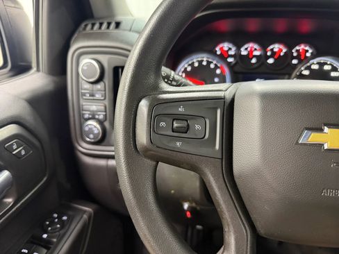 Used 2020 Chevrolet Silverado 1500 Custom w/ Custom Value Package AWD/4WD image 28