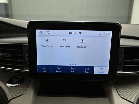 Used 2024 Ford Explorer XLT w/ Equipment Group 202A AWD/4WD image 25